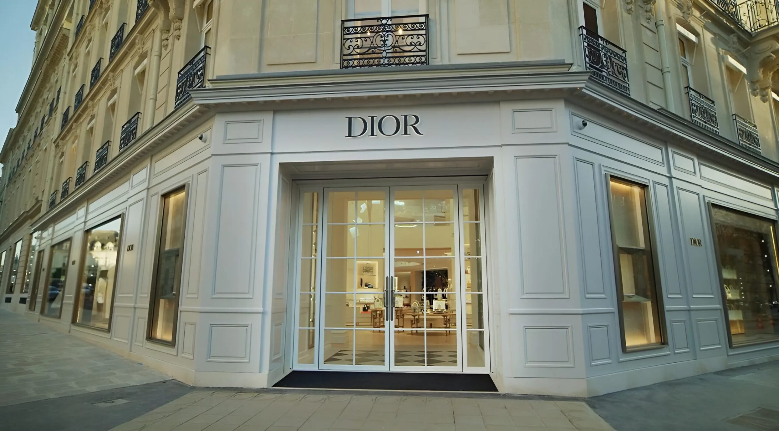 Dior Store