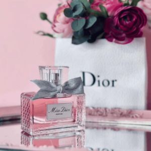 Thiết kế Miss Dior Parfum 2024